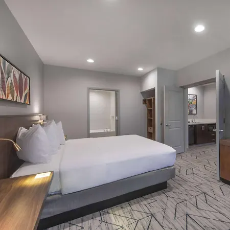 Hilton Garden Inn Raleigh Cary Exterior photo